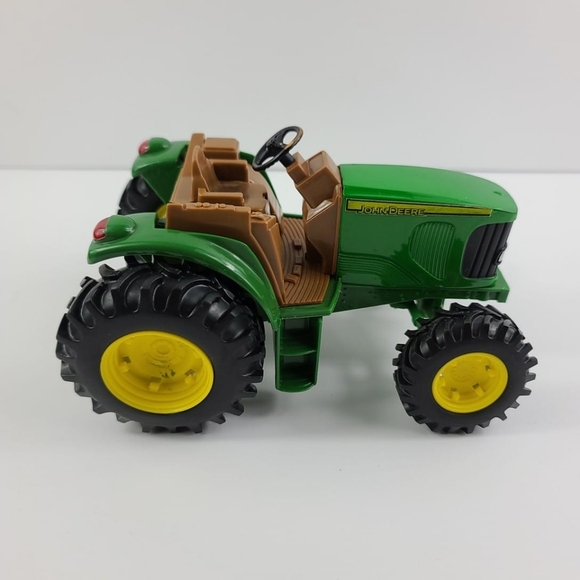 ERTL JOHN DEERE Farm Tractor 1811 WY00 Metal Plastic - Picture 2 of 8